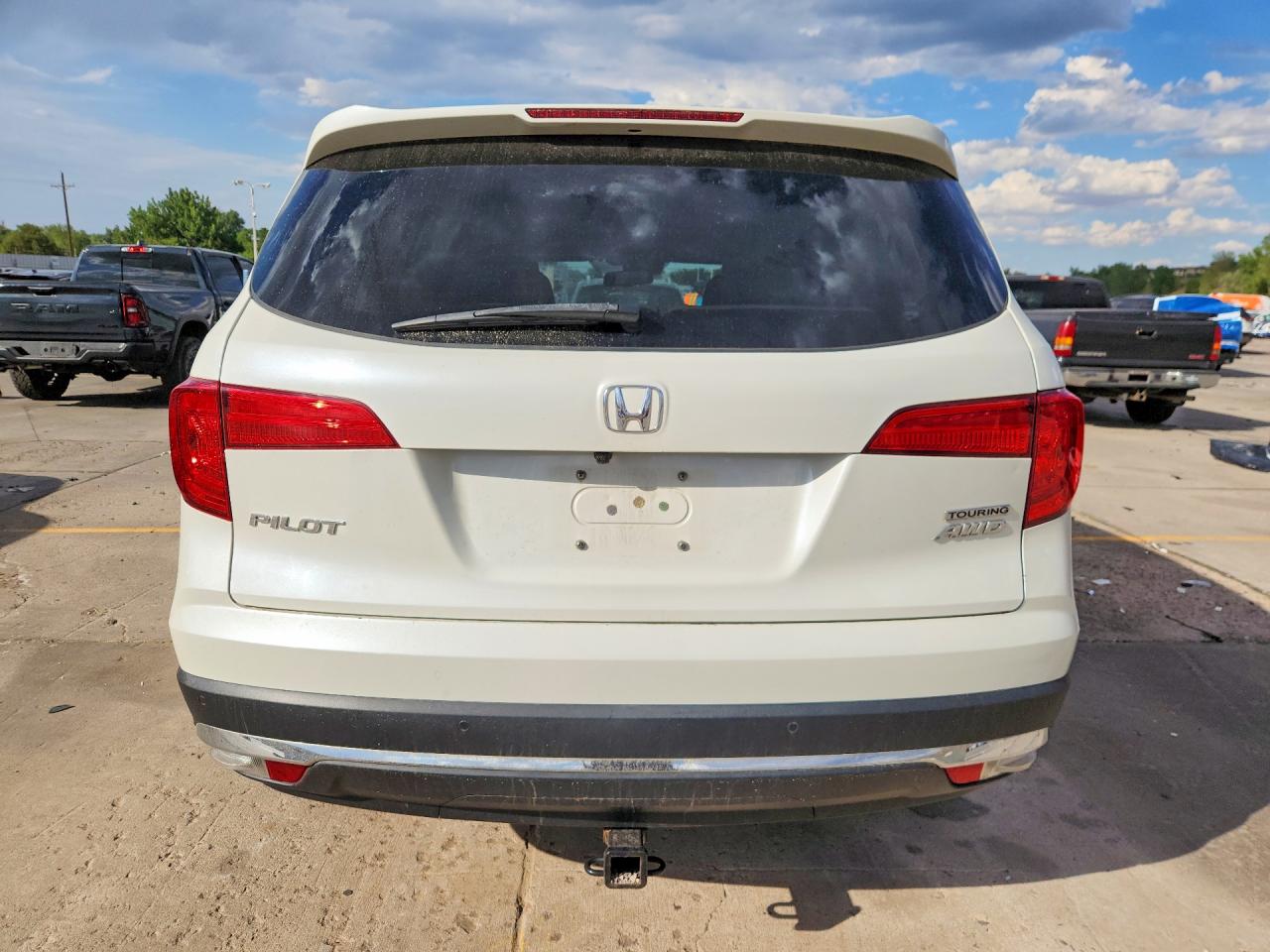 2016 HONDA PILOT
