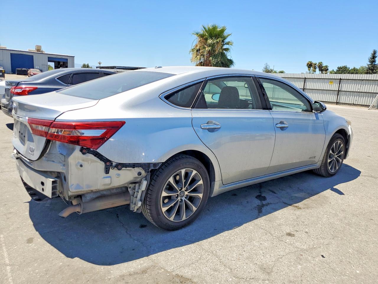 2018 TOYOTA AVALON