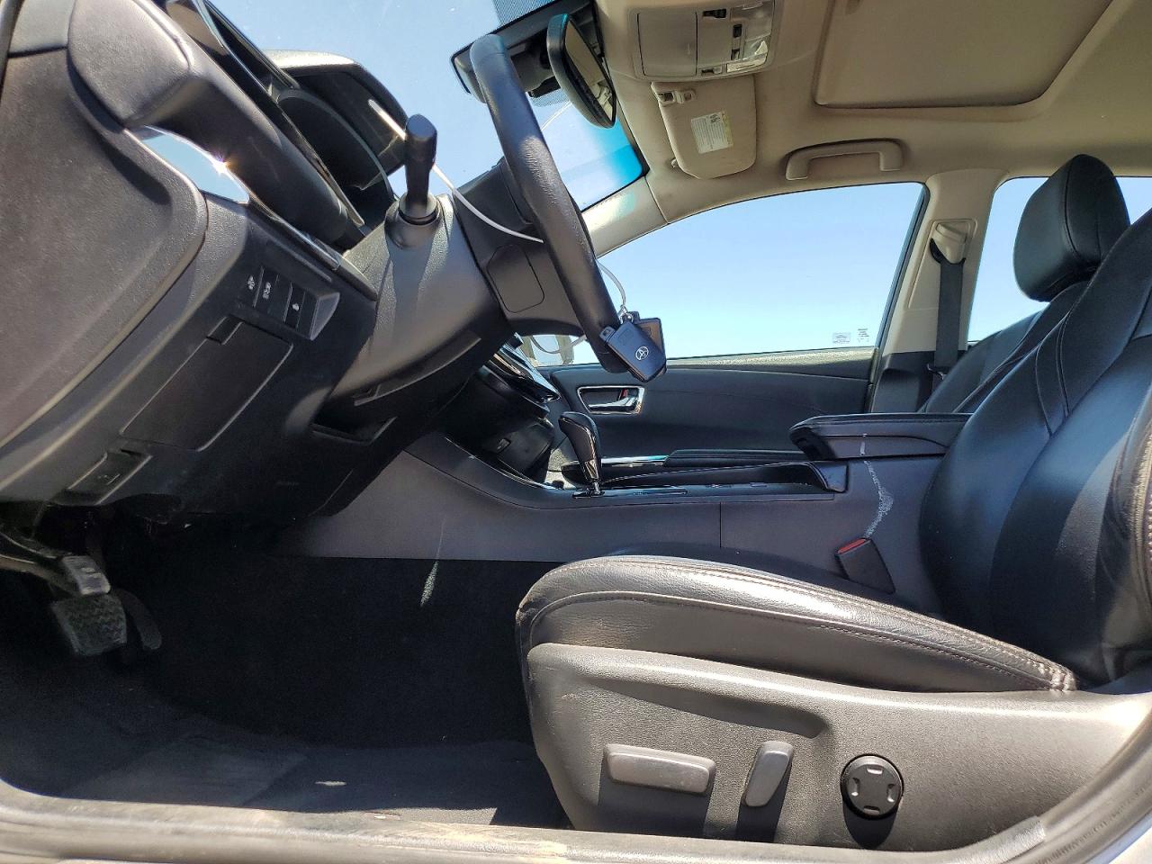 2018 TOYOTA AVALON