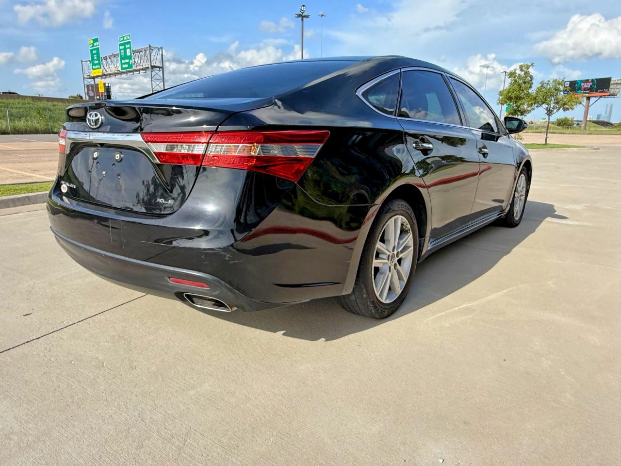 2014 TOYOTA AVALON