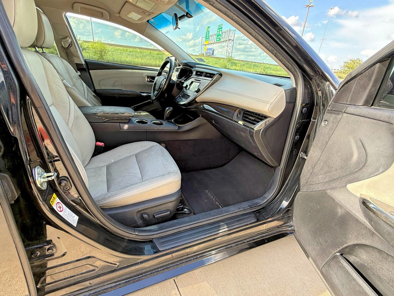 2014 TOYOTA AVALON