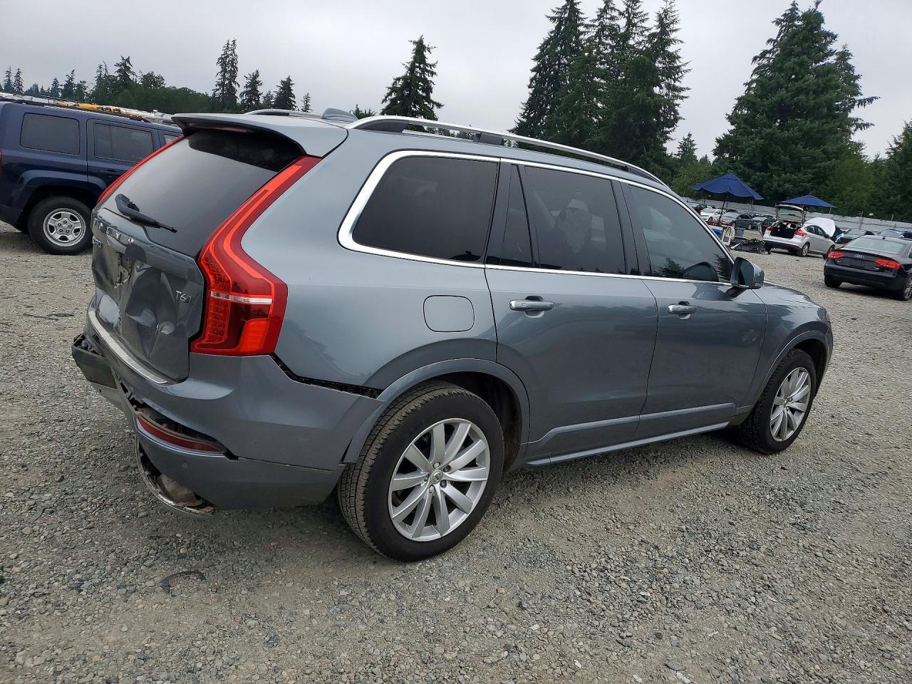 2016 VOLVO XC90