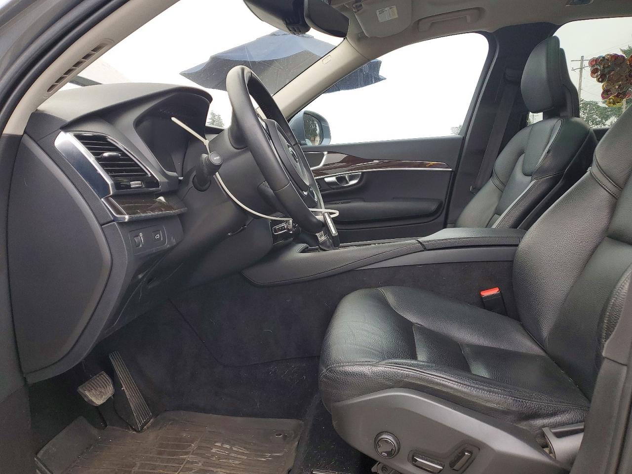 2016 VOLVO XC90