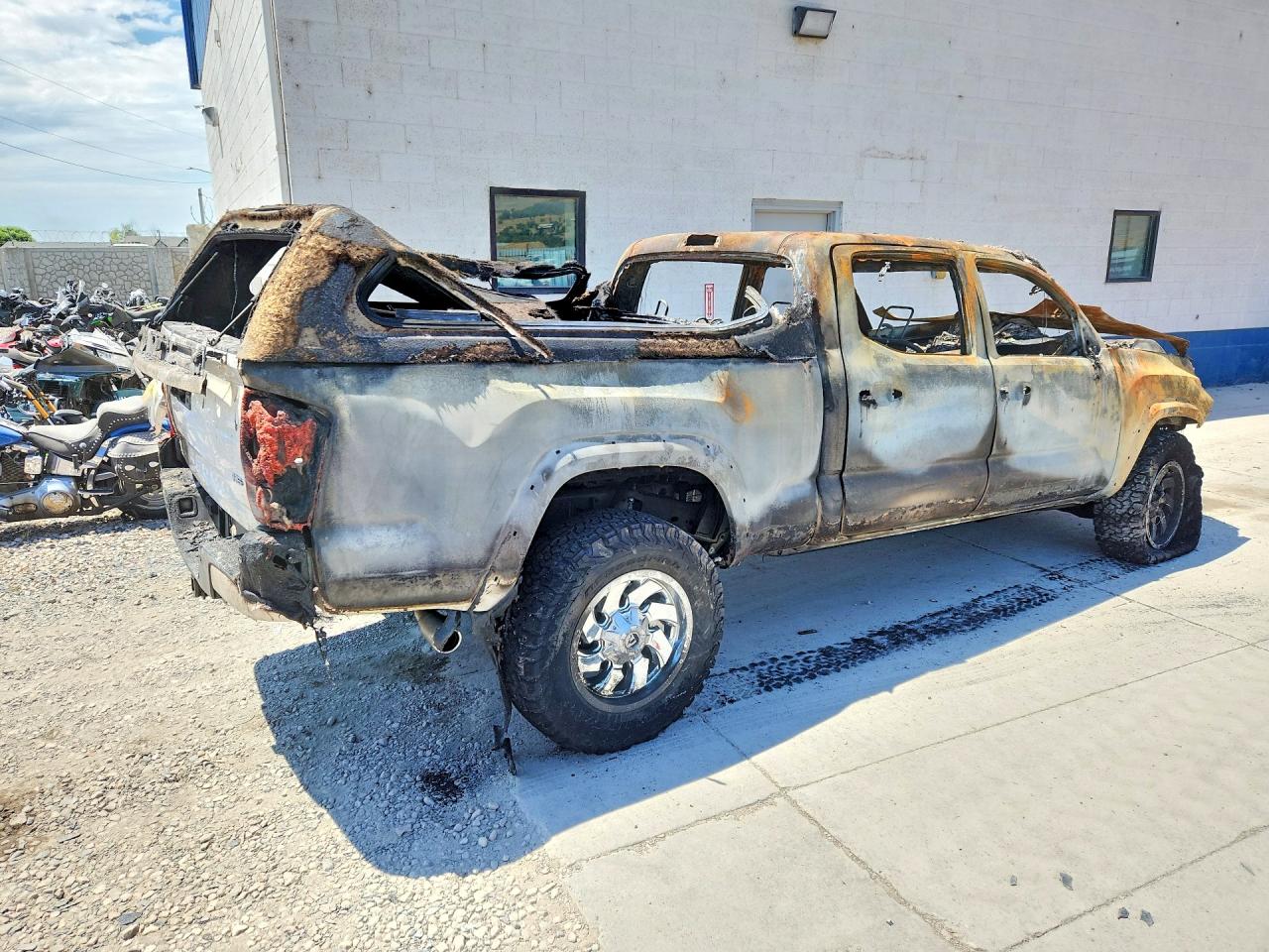 2018 TOYOTA TACOMA