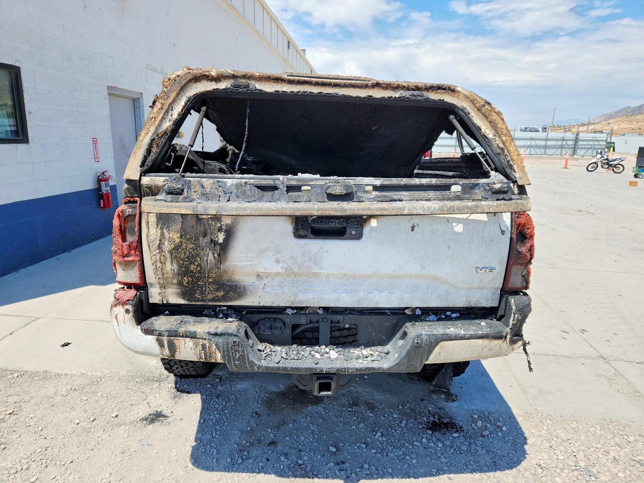 2018 TOYOTA TACOMA