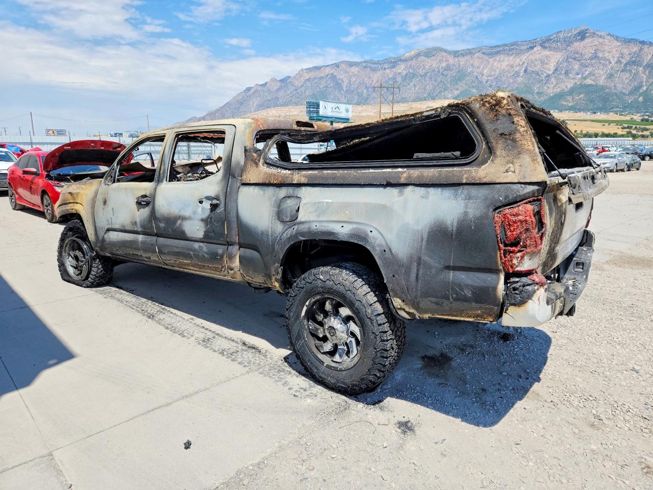 2018 TOYOTA TACOMA