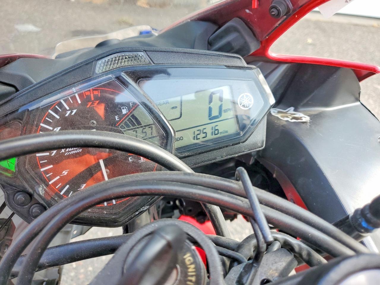 2015 YAMAHA YZF600