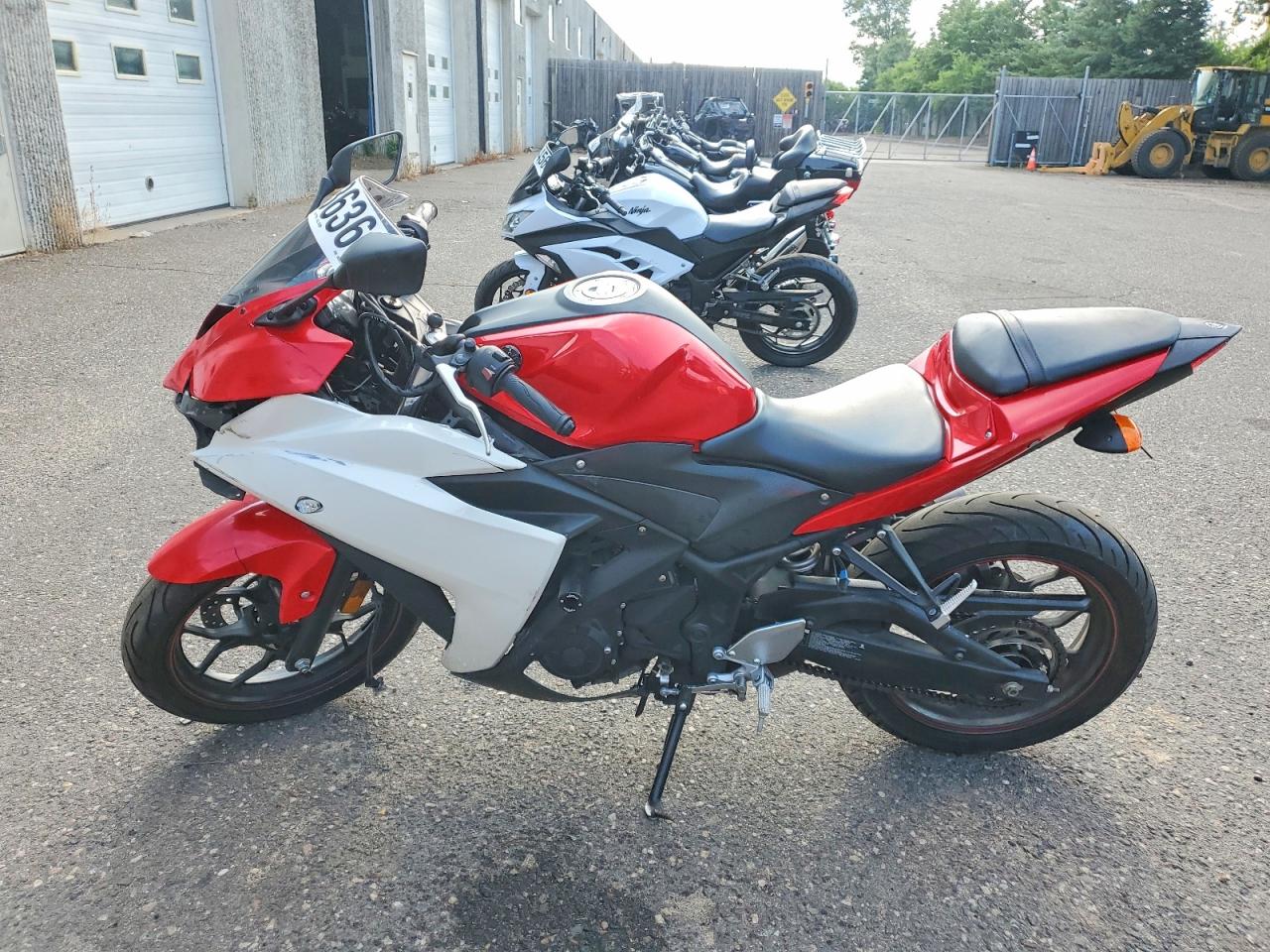 2015 YAMAHA YZF600