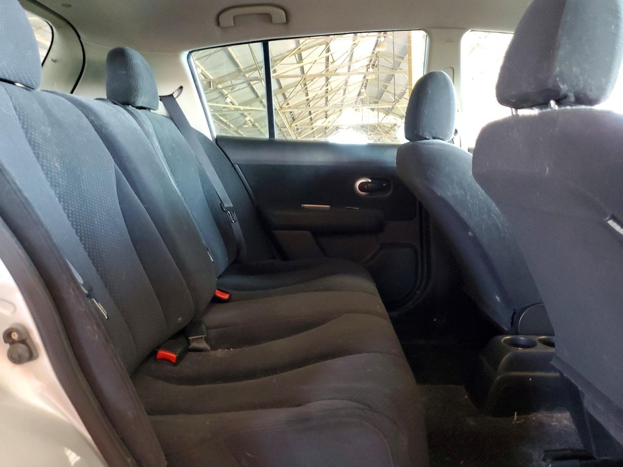 2012 NISSAN VERSA