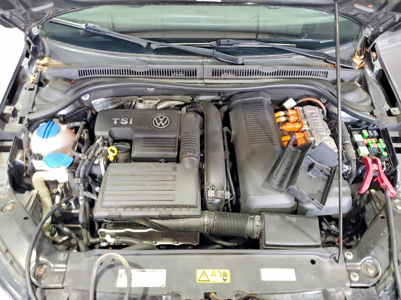 2013 VOLKSWAGEN JETTA