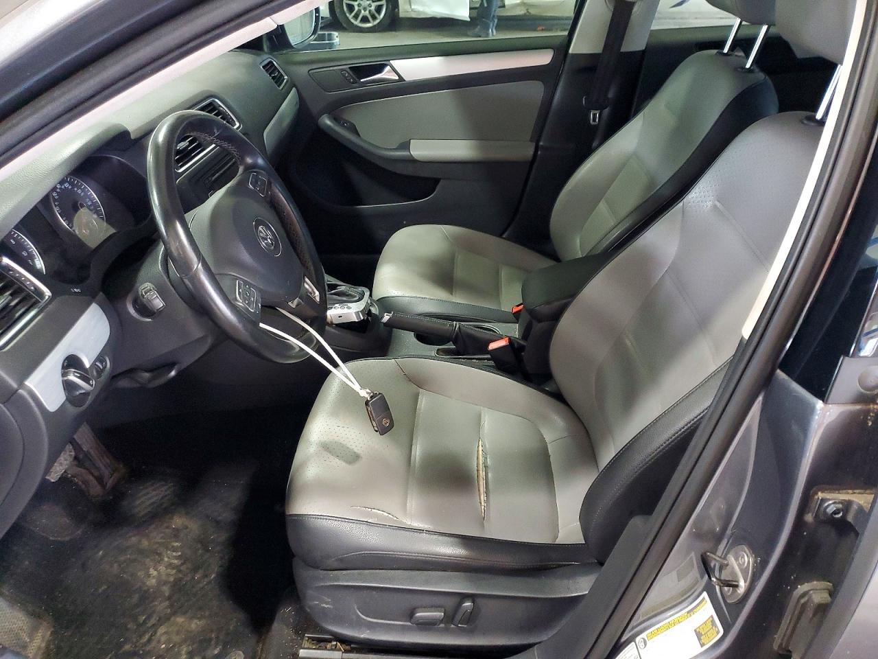 2013 VOLKSWAGEN JETTA