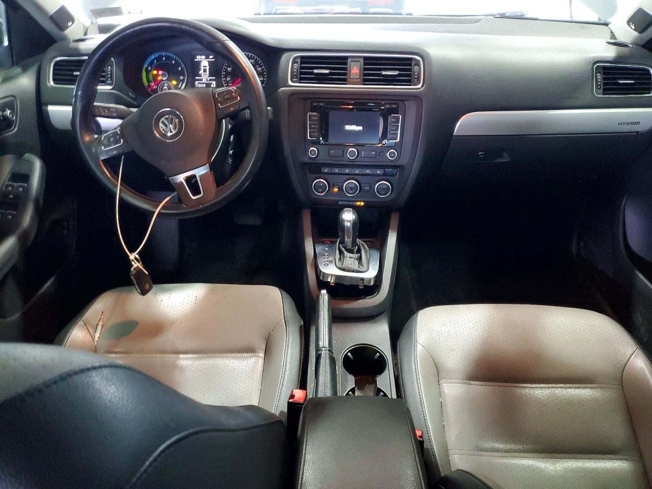 2013 VOLKSWAGEN JETTA