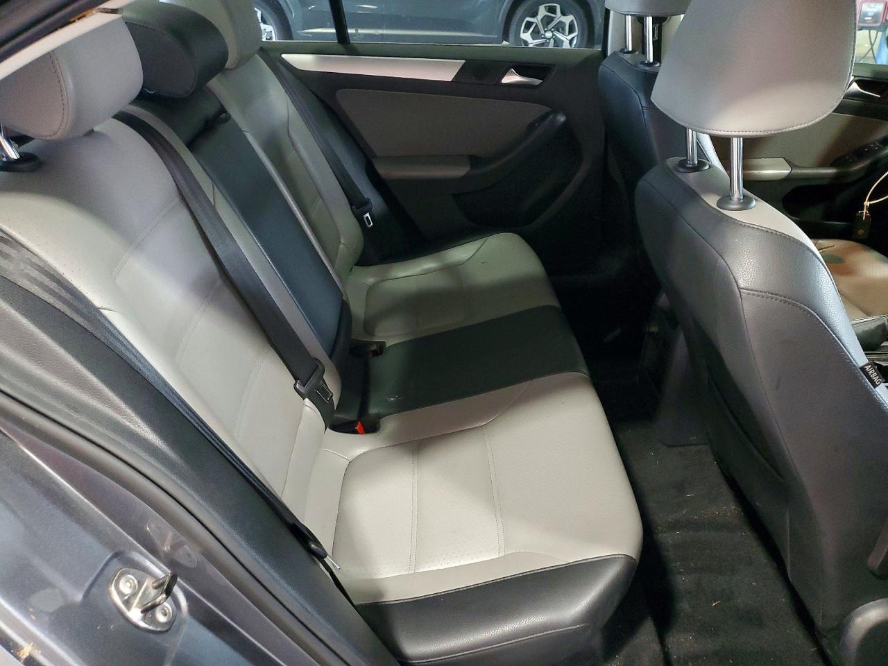 2013 VOLKSWAGEN JETTA