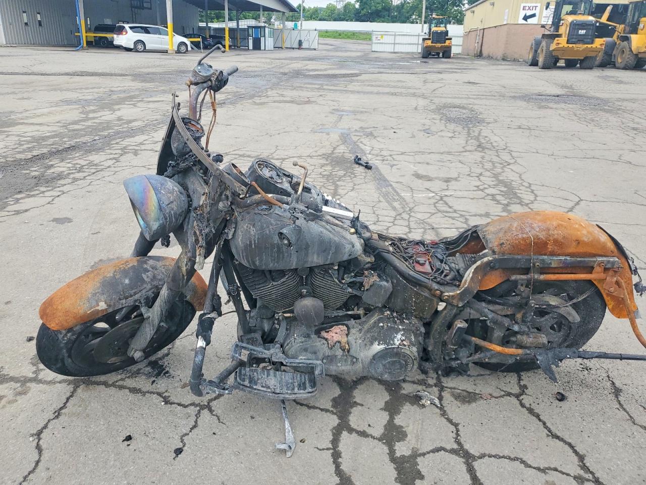 2004 HARLEY-DAVIDSON FL