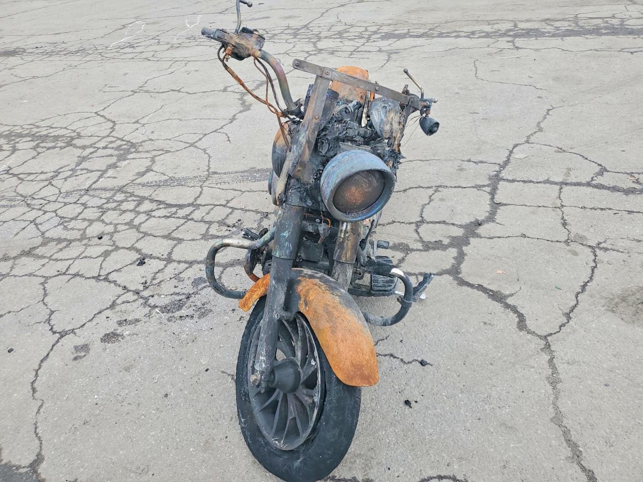 2004 HARLEY-DAVIDSON FL