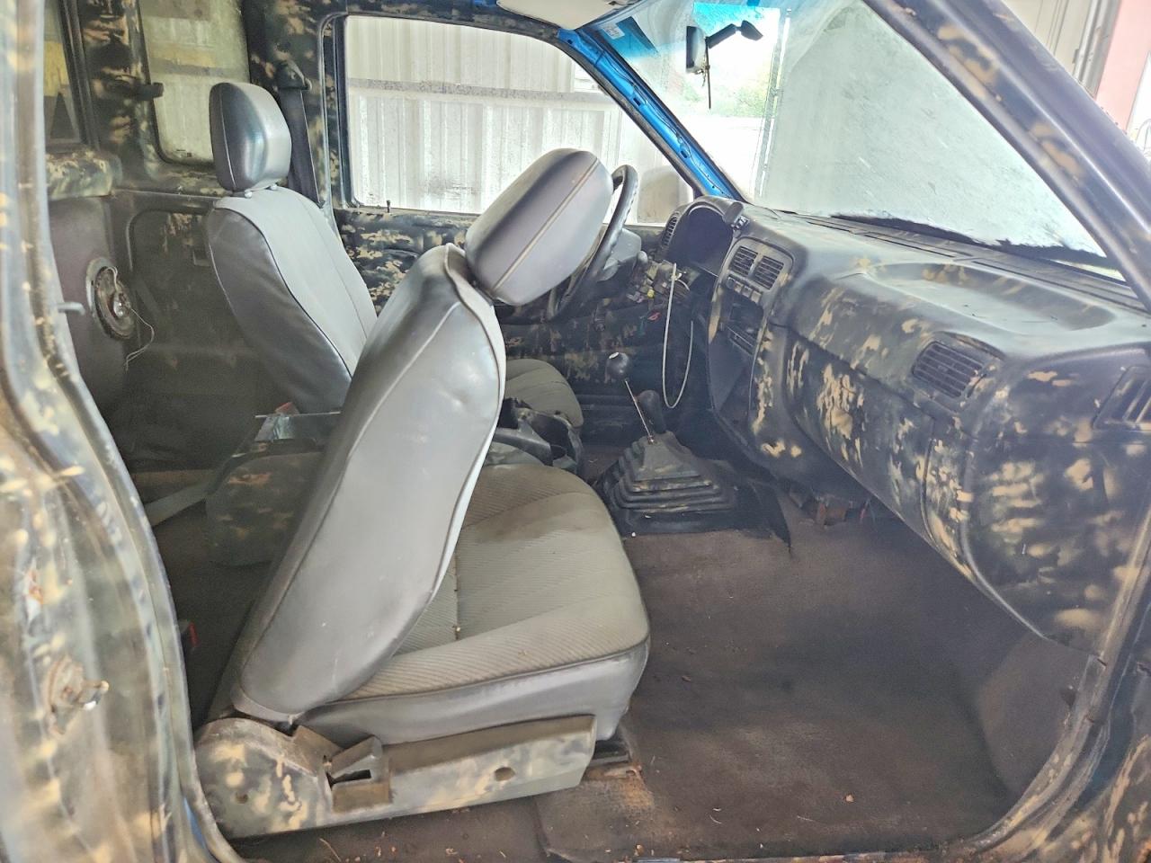 1995 NISSAN NAVARA