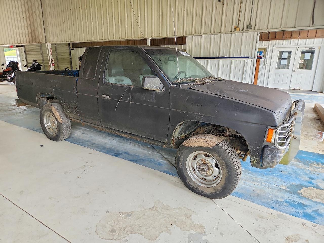 1995 NISSAN NAVARA