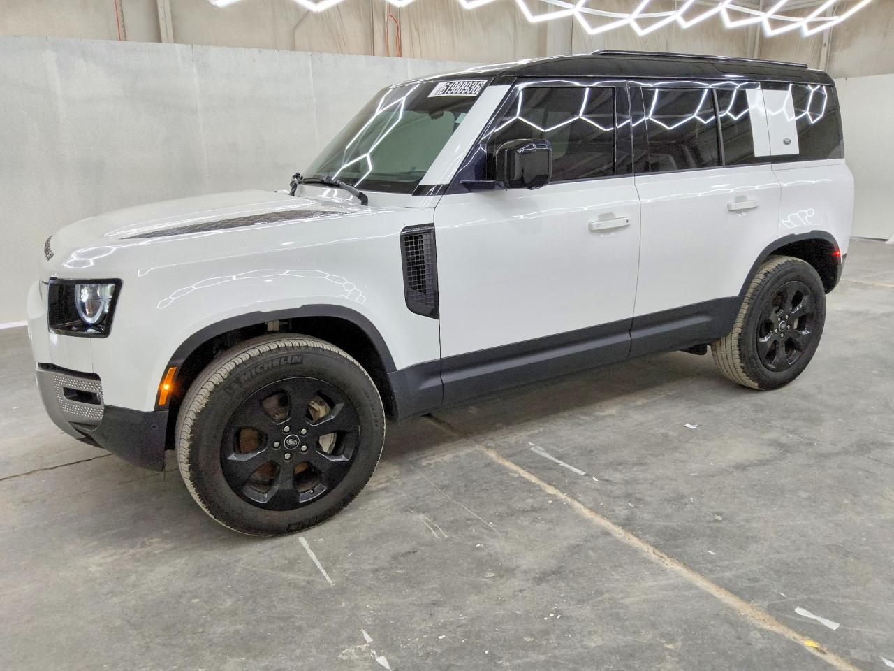 2020 LAND ROVER DEFENDER