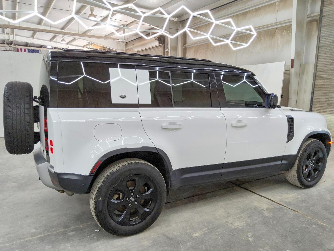 2020 LAND ROVER DEFENDER