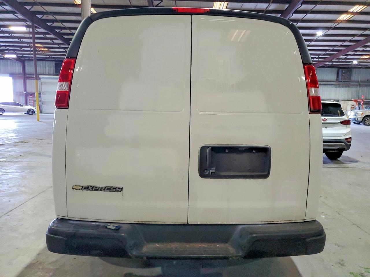 2021 CHEVROLET EXPRESS 25