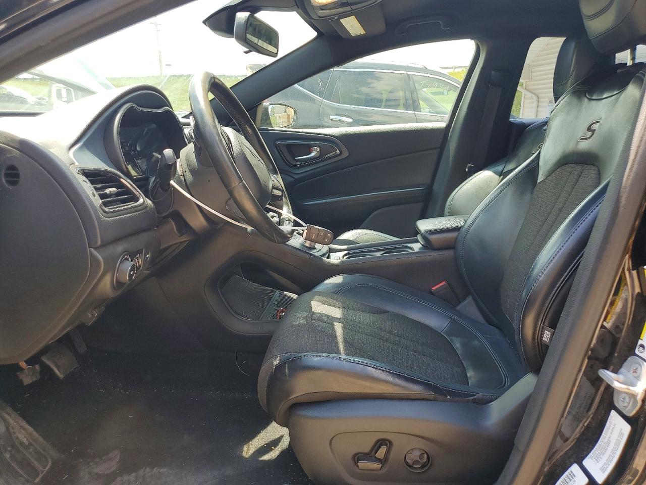 2015 CHRYSLER 200