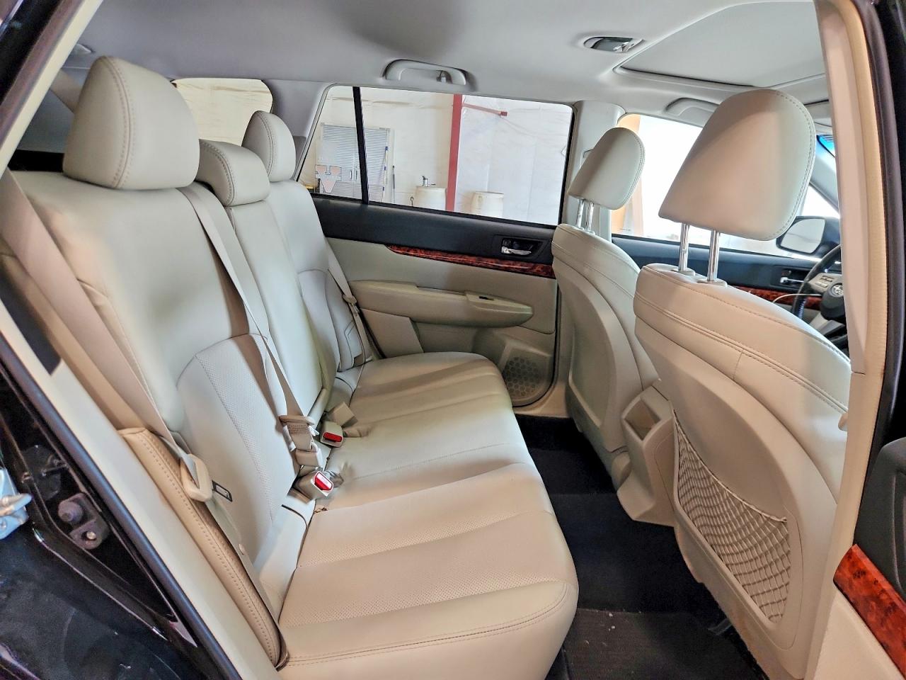 2011 SUBARU OUTBACK