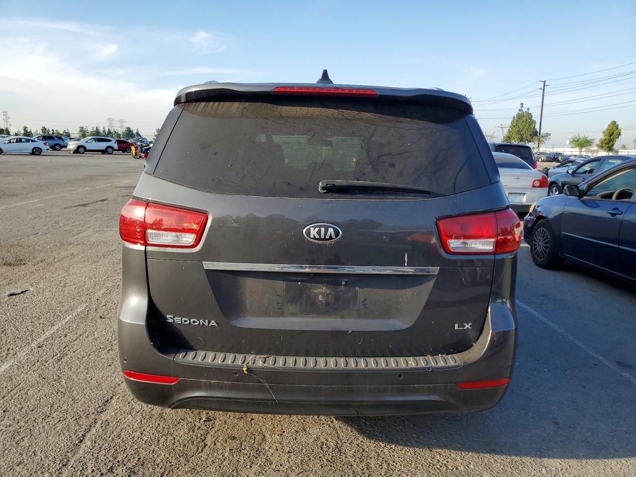 2018 KIA SEDONA