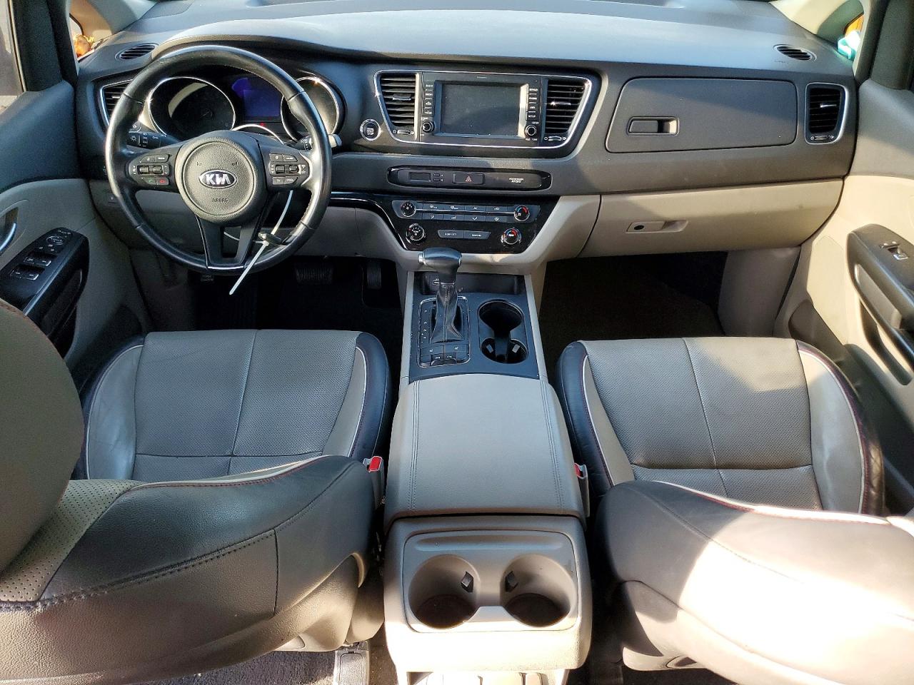 2018 KIA SEDONA