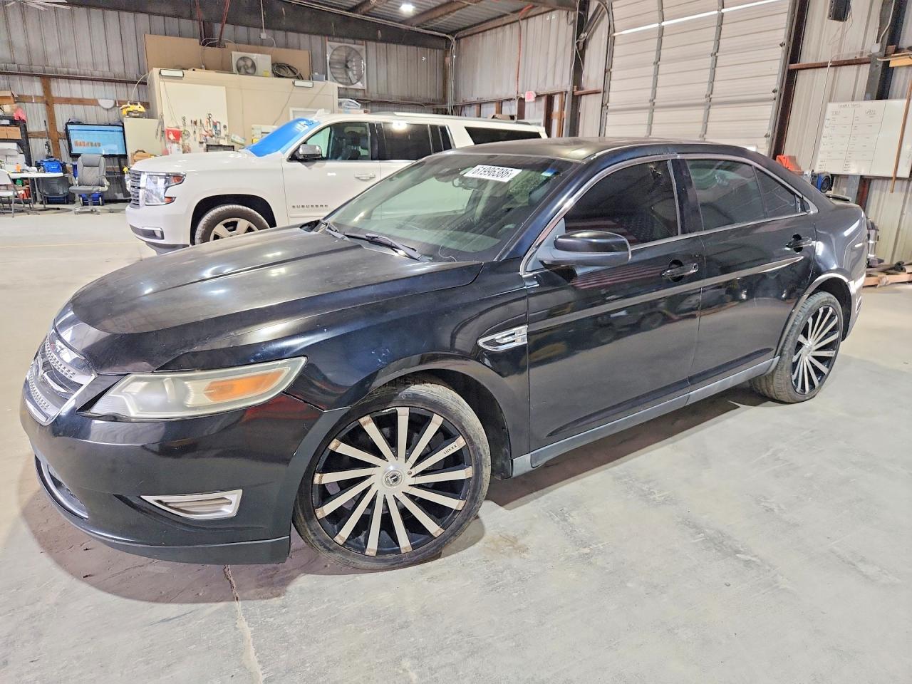 2011 FORD TAURUS