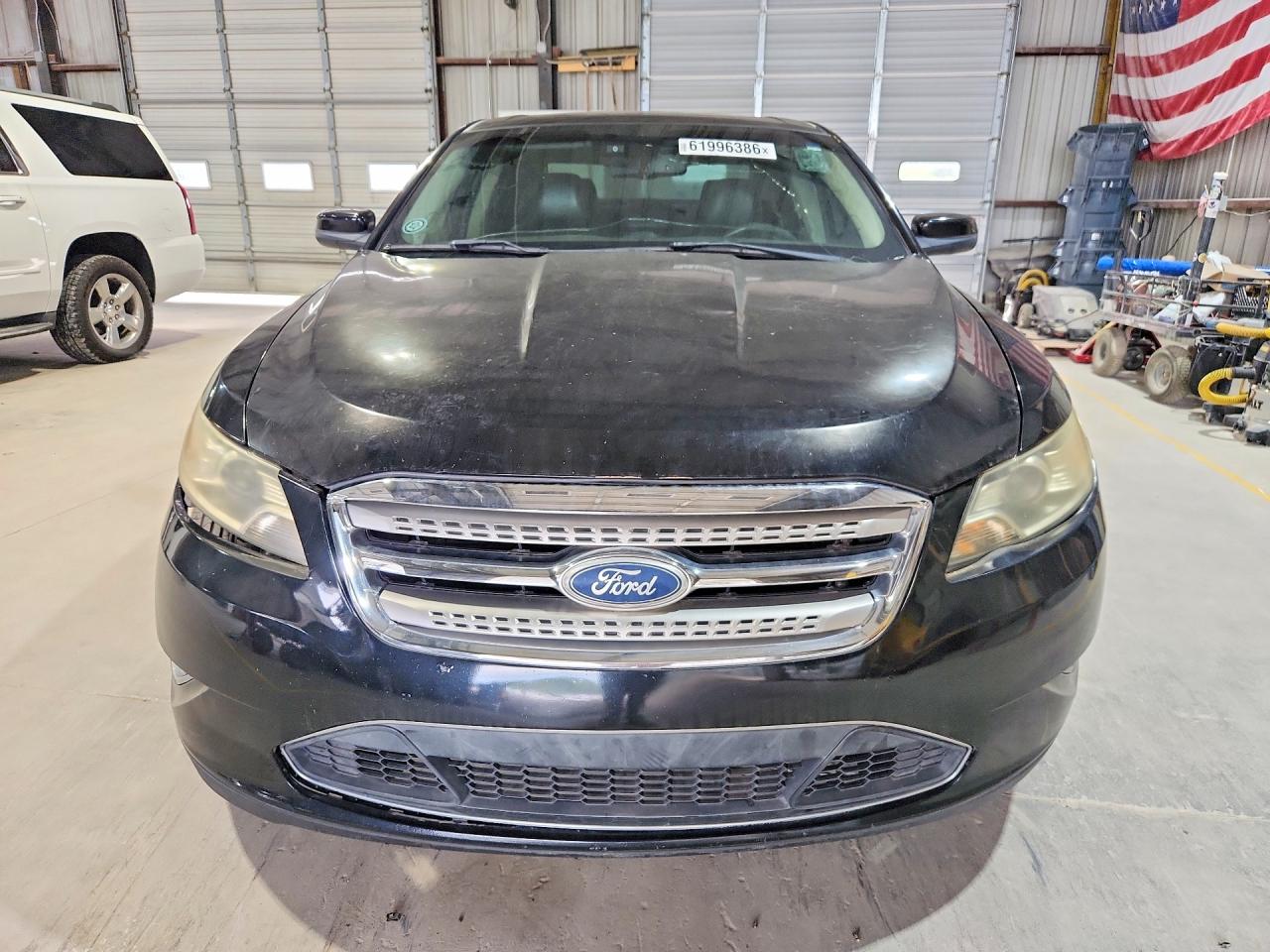 2011 FORD TAURUS