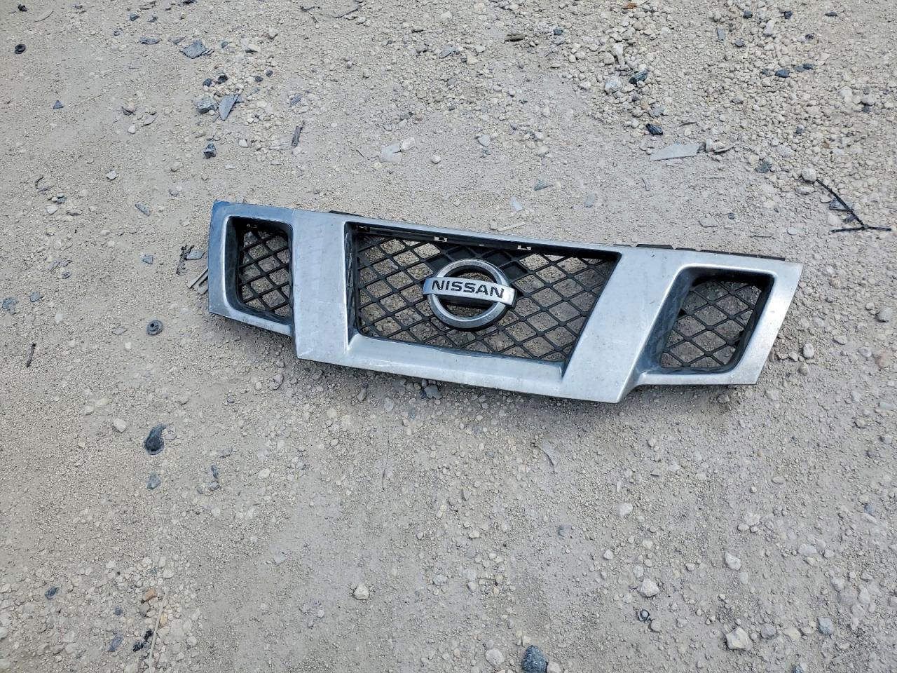 2021 NISSAN FRONTIER