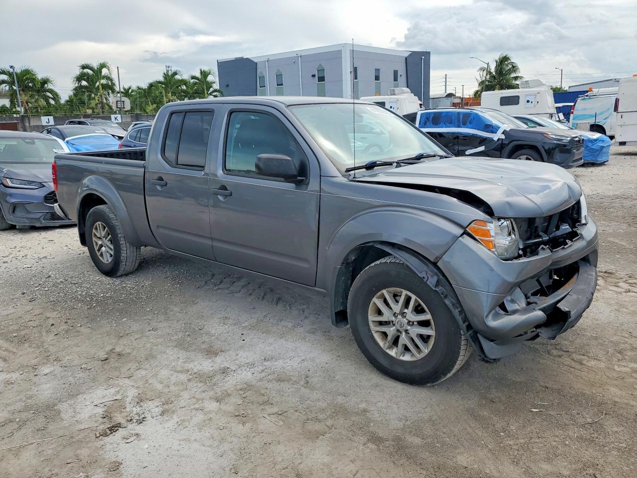 2021 NISSAN FRONTIER