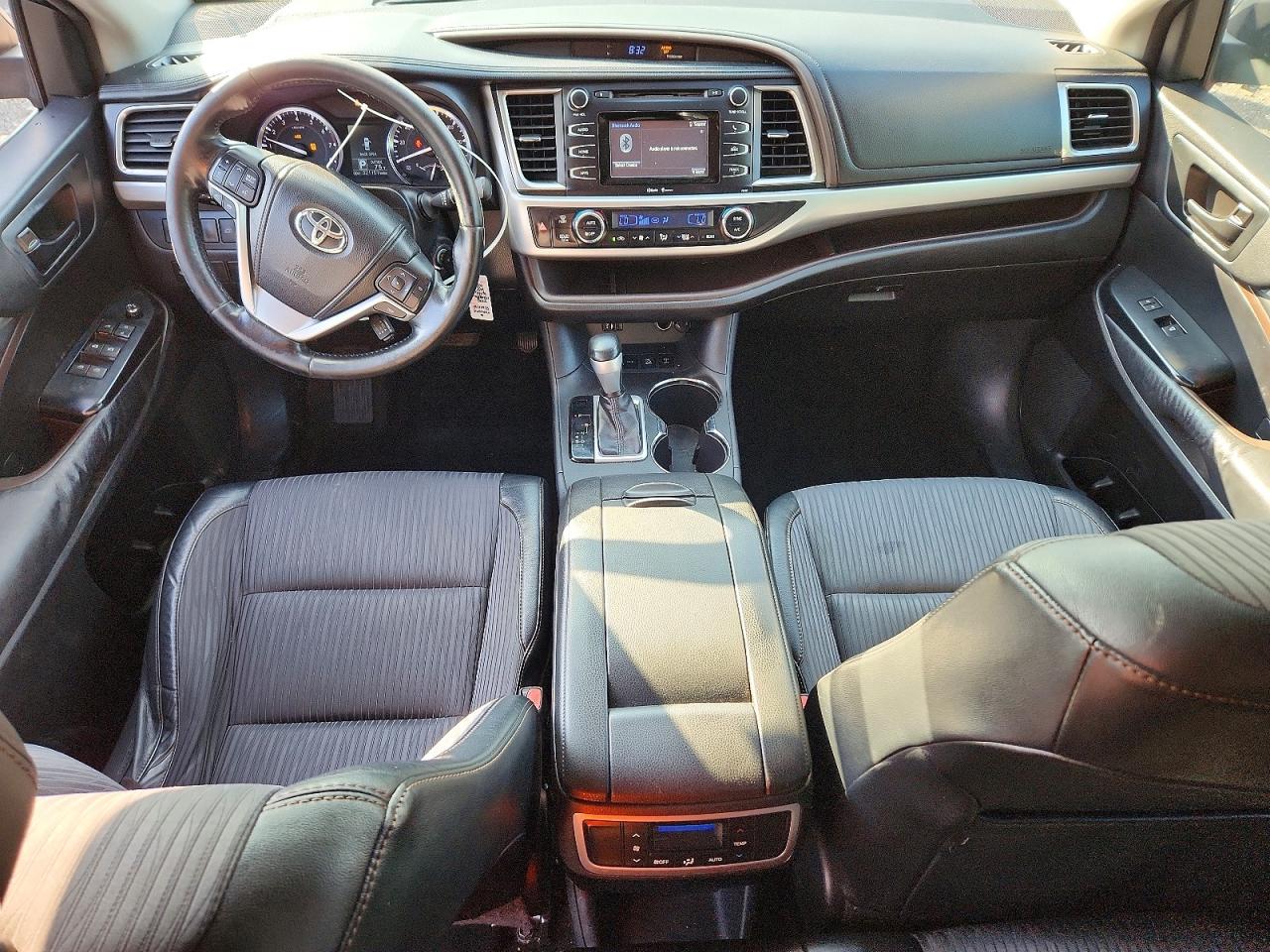 2014 TOYOTA HIGHLANDER
