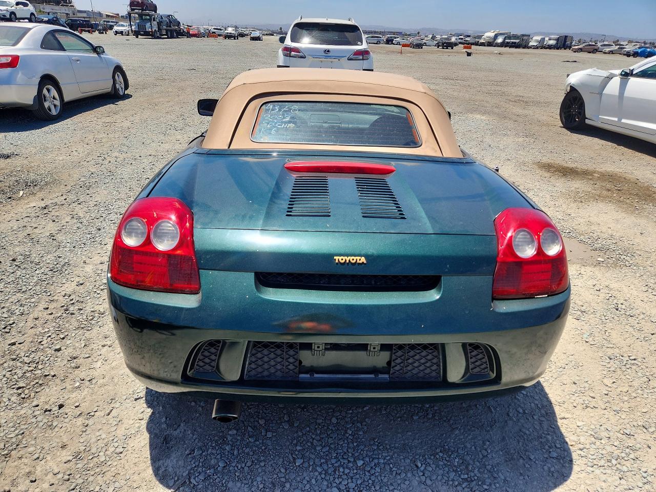 2003 TOYOTA MR2