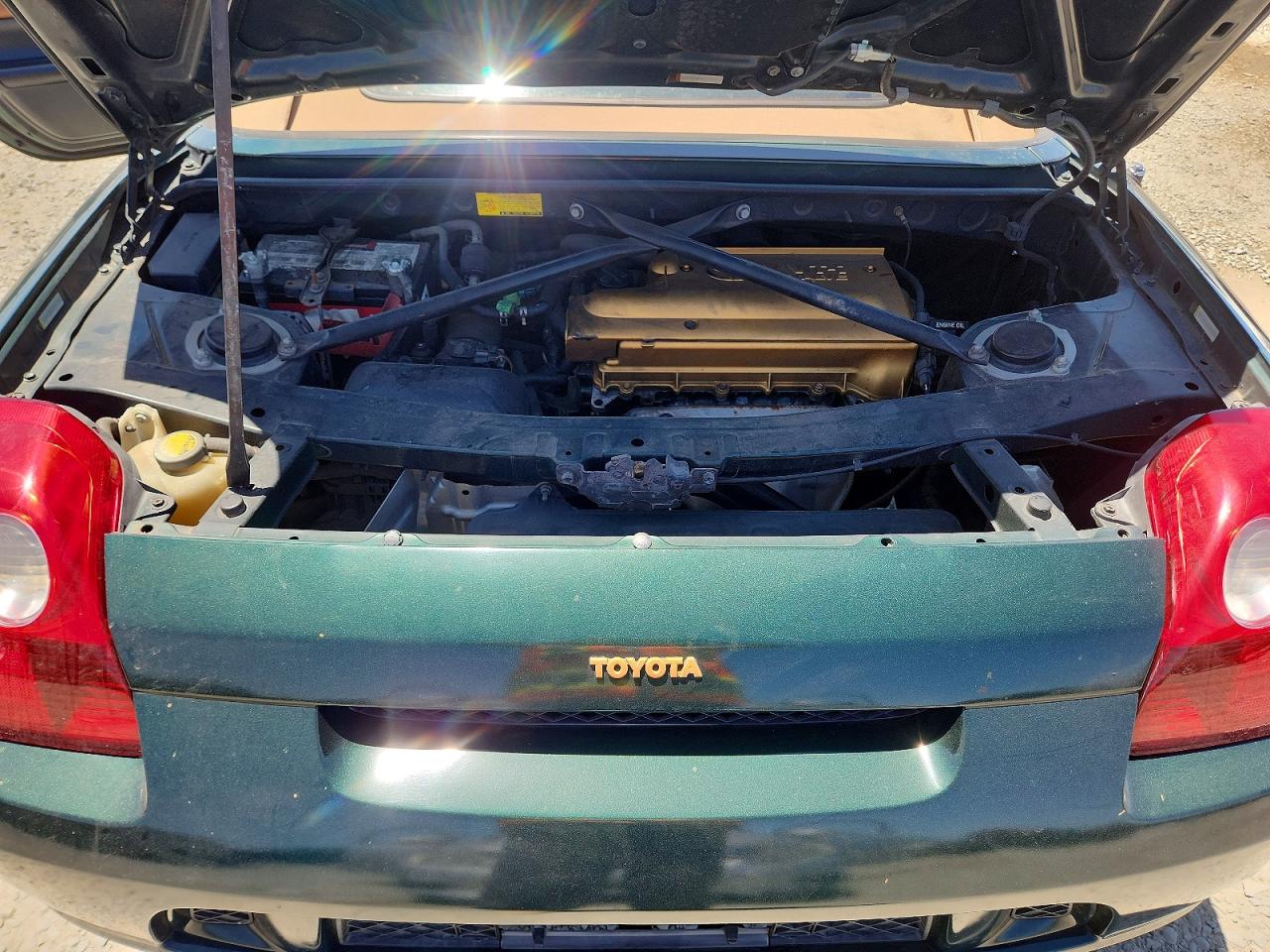 2003 TOYOTA MR2