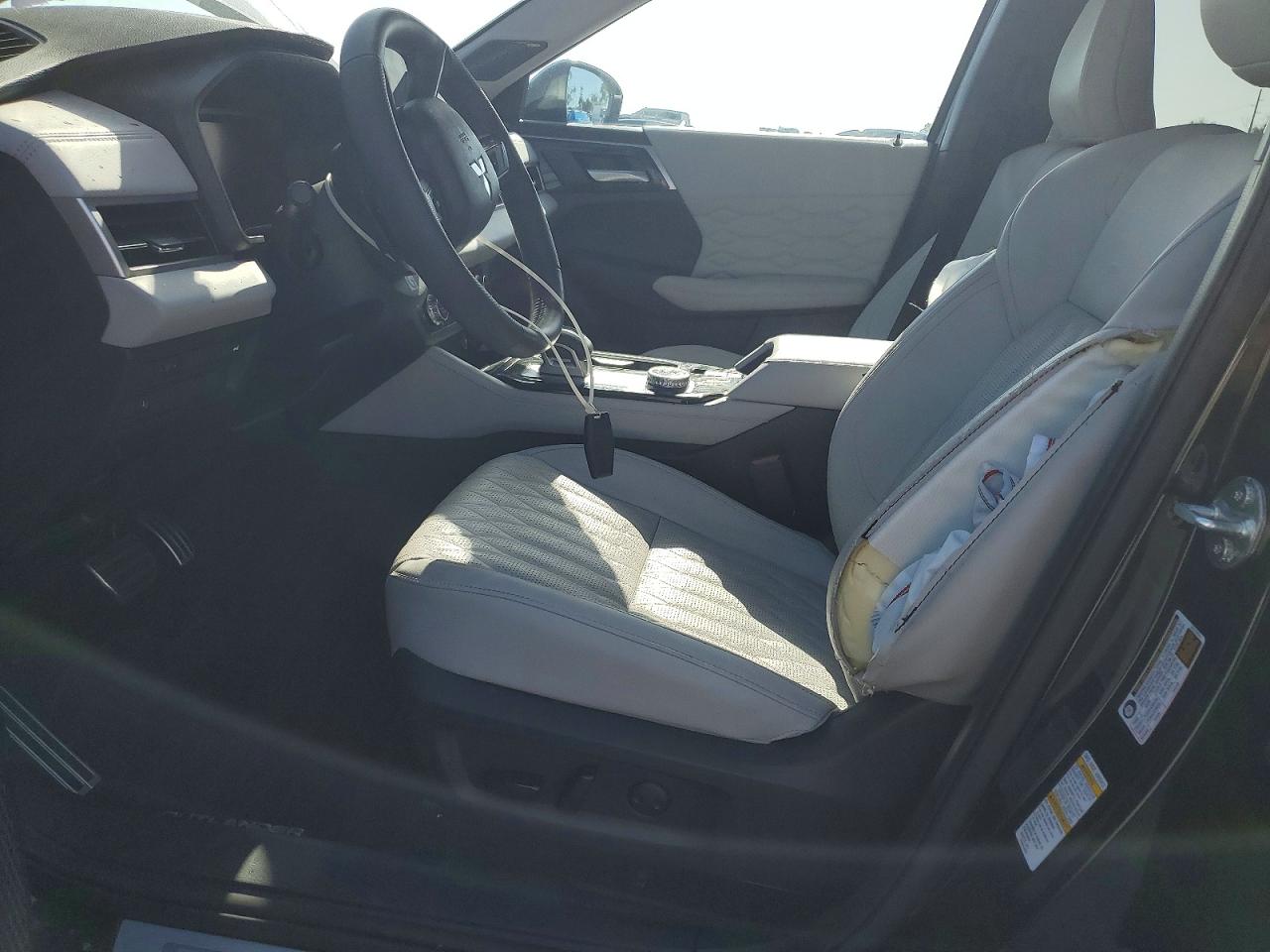 2025 MITSUBISHI OUTLANDER