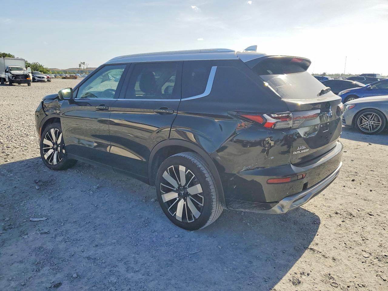 2025 MITSUBISHI OUTLANDER