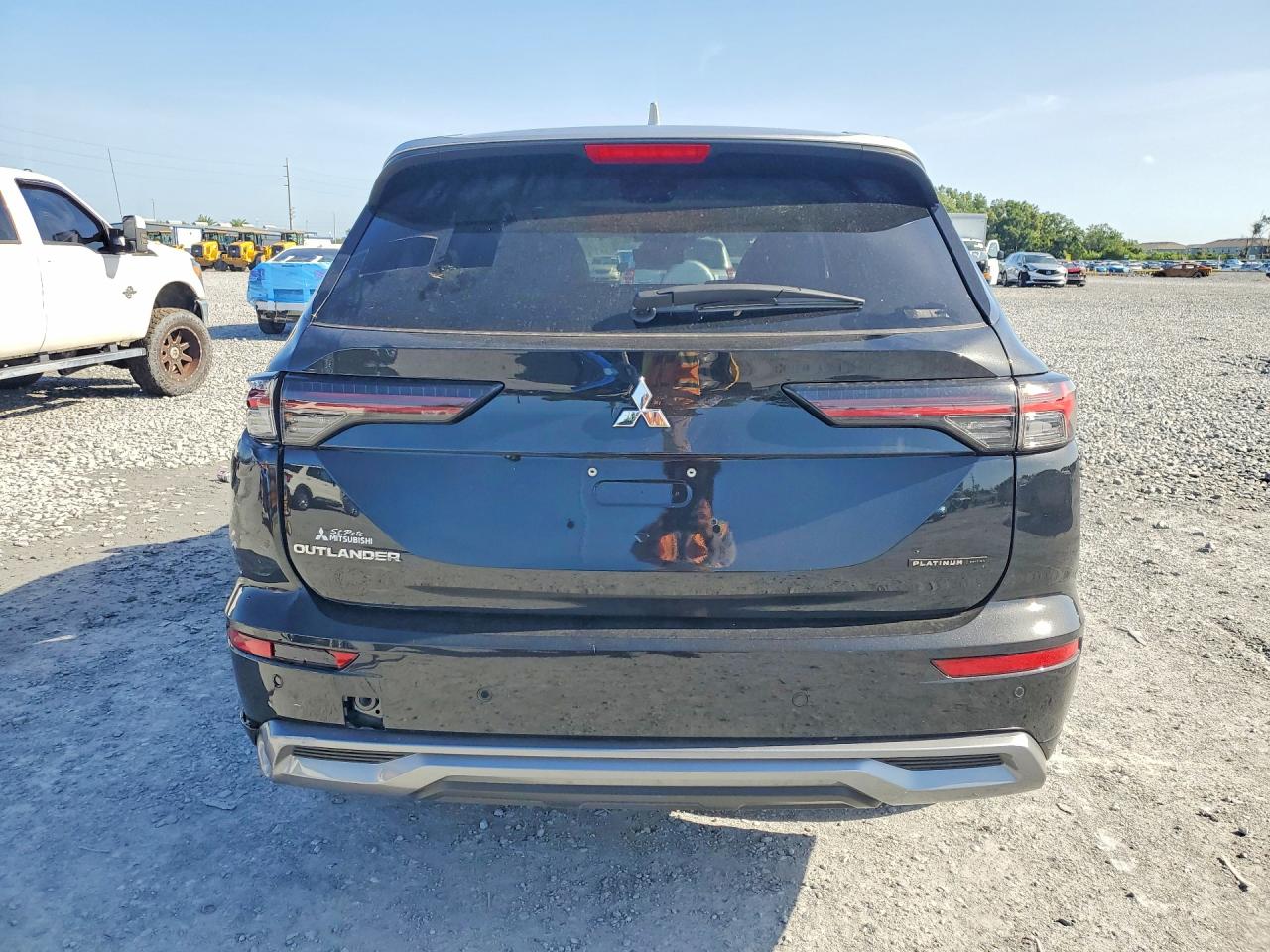 2025 MITSUBISHI OUTLANDER