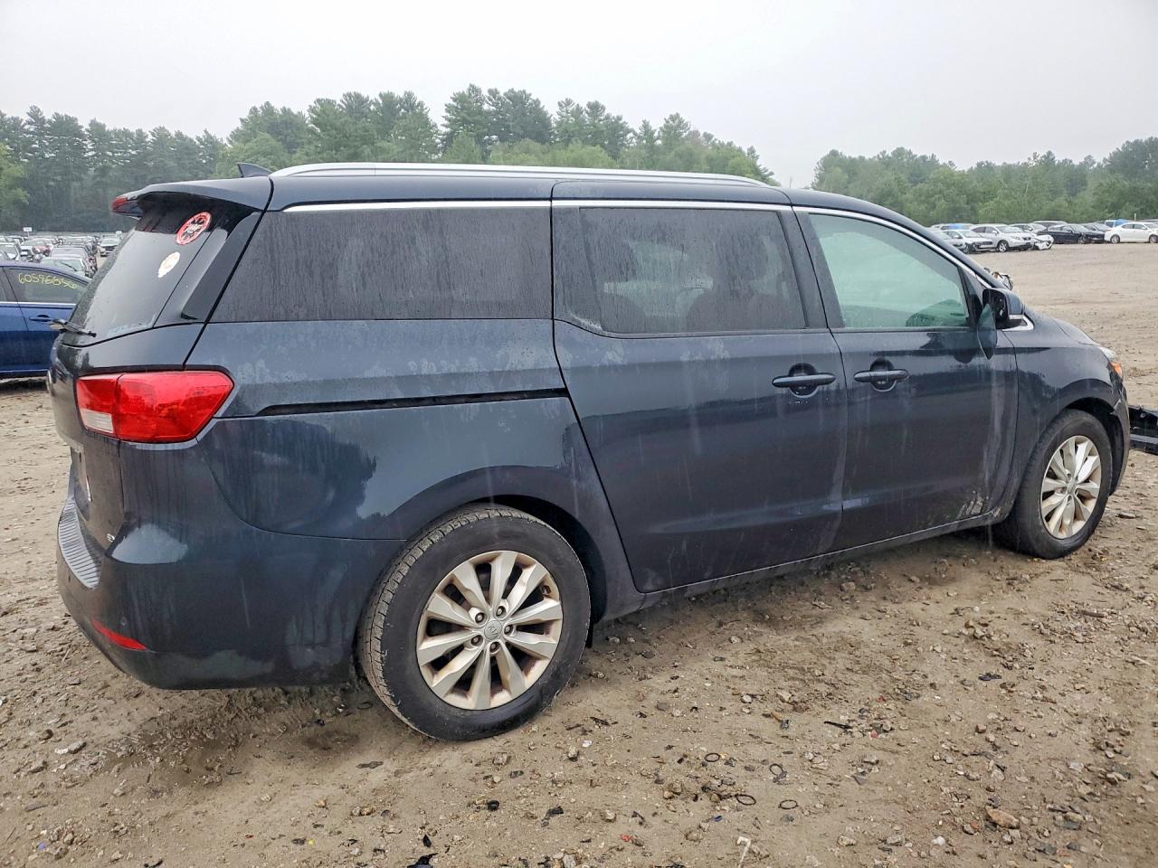 2016 KIA SEDONA