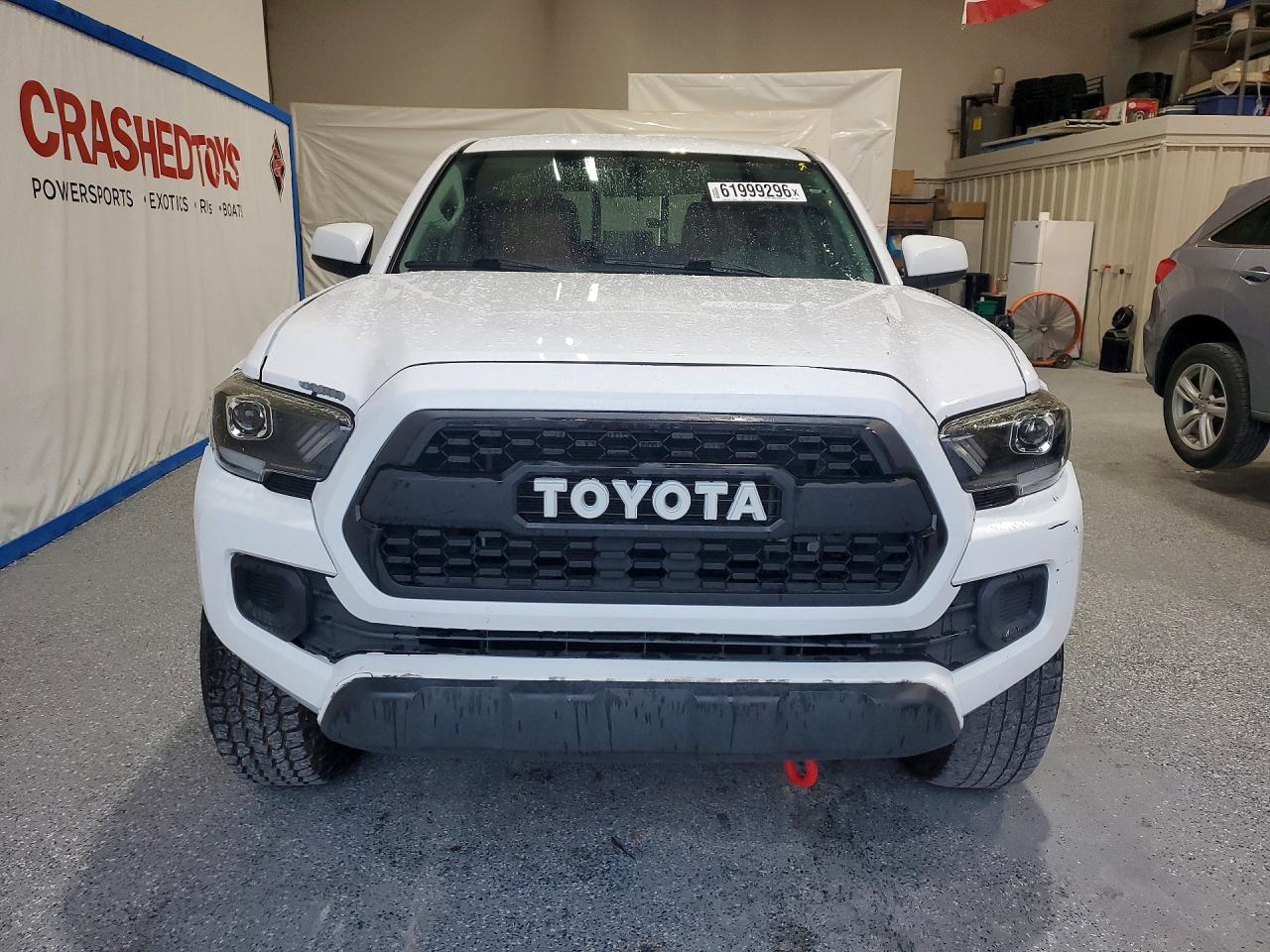 2017 TOYOTA TACOMA