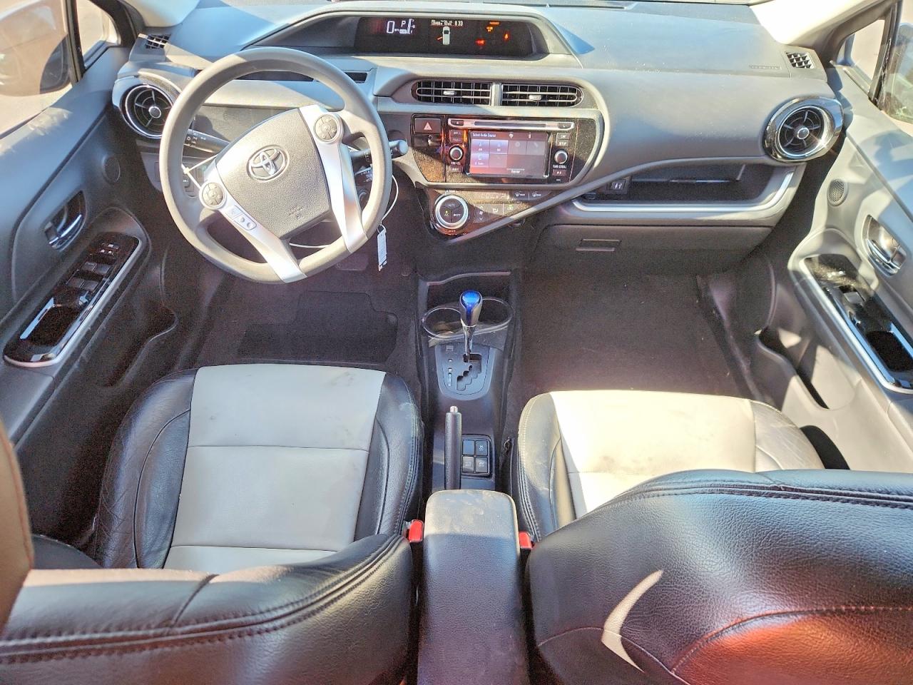 2015 TOYOTA PRIUS