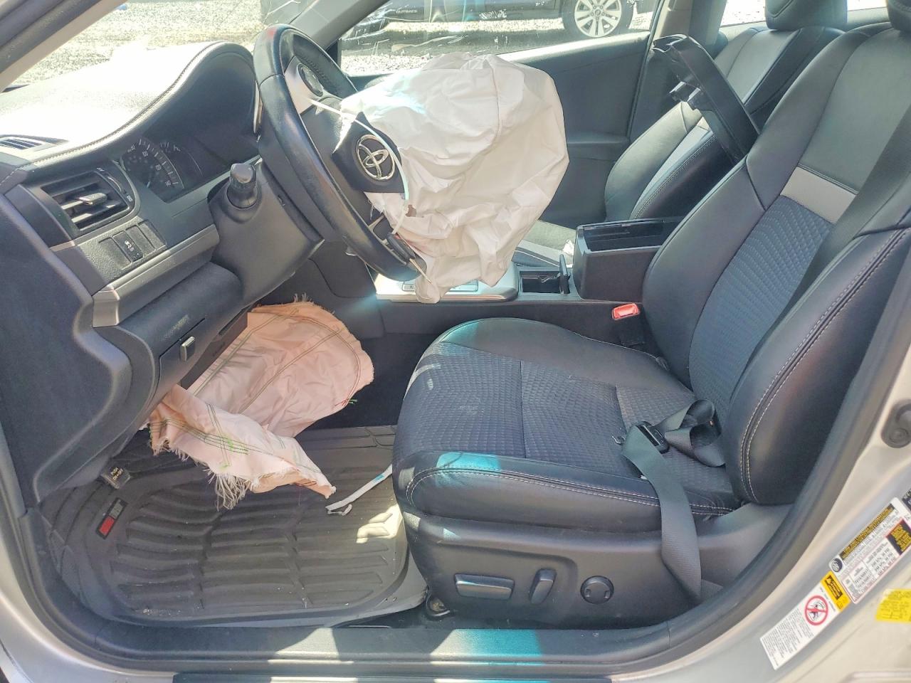2014 TOYOTA CAMRY