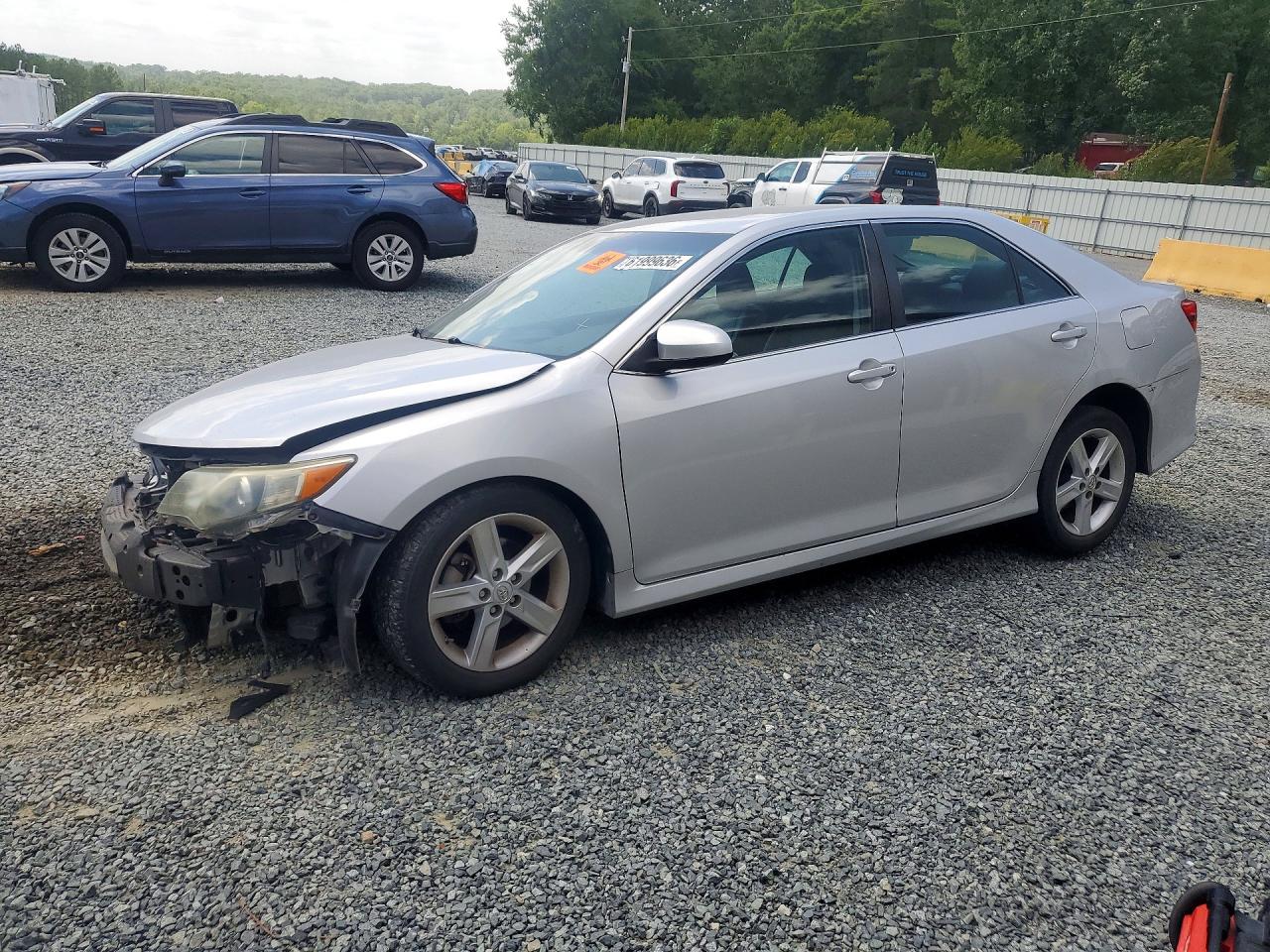 2014 TOYOTA CAMRY