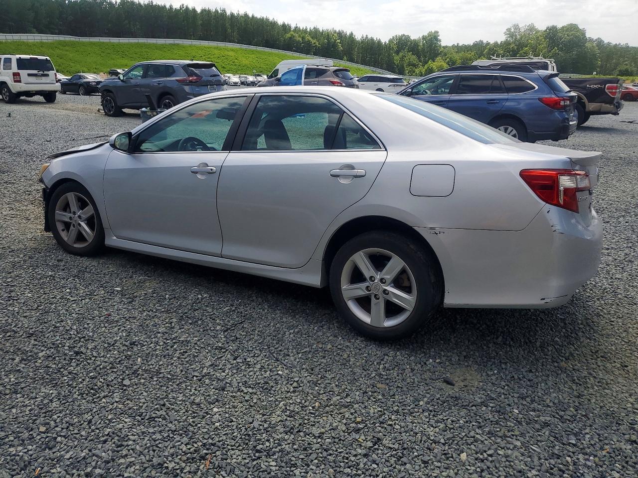 2014 TOYOTA CAMRY