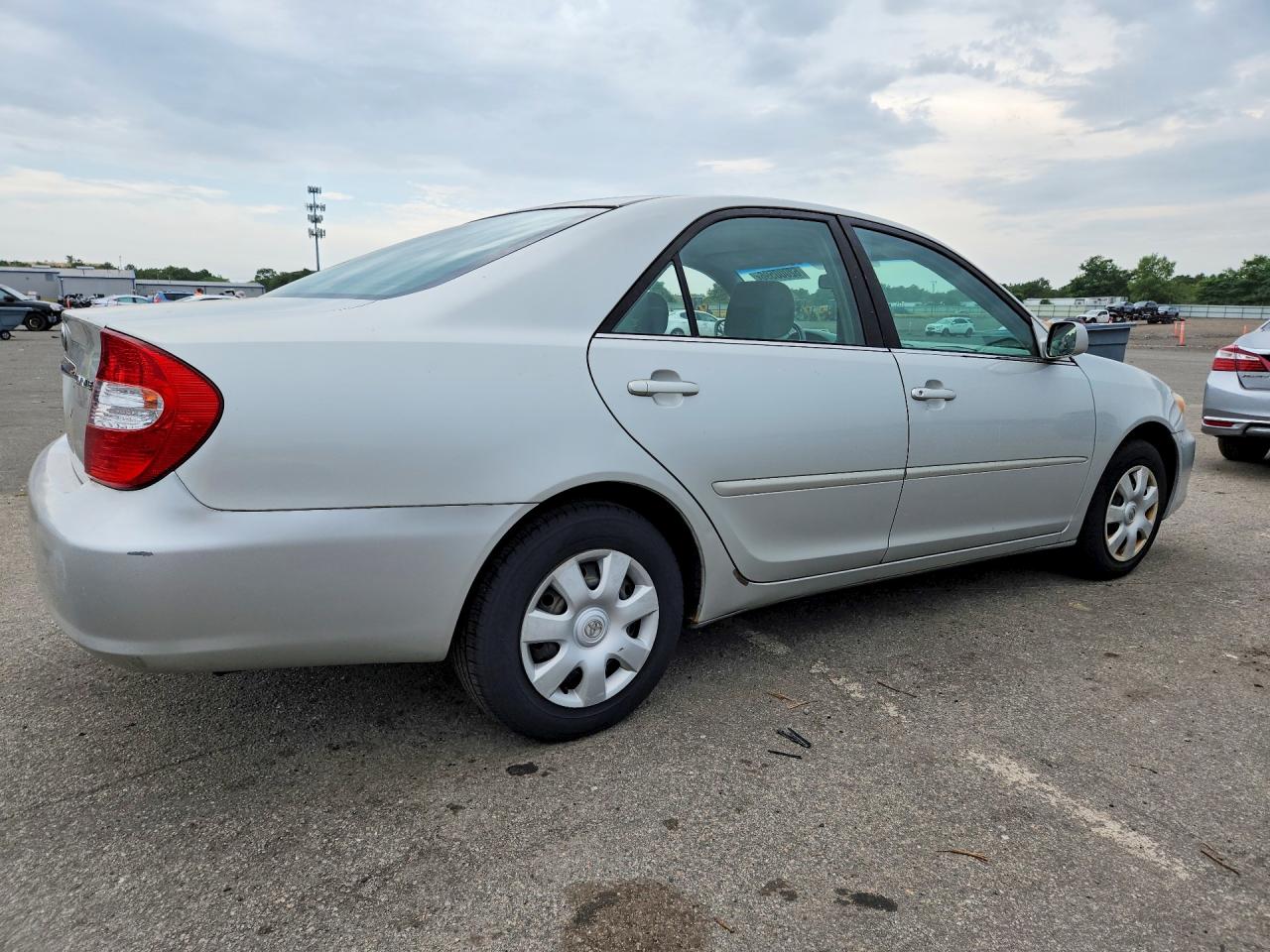 2002 TOYOTA CAMRY