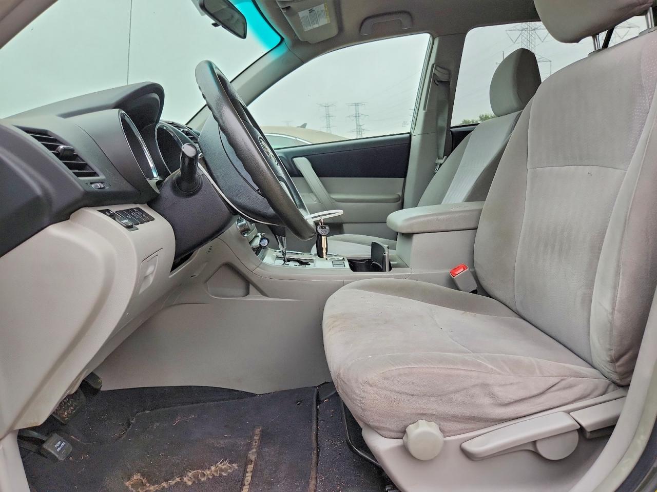 2011 TOYOTA HIGHLANDER