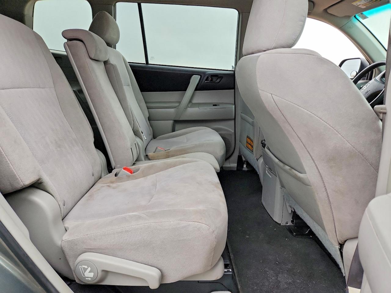 2011 TOYOTA HIGHLANDER