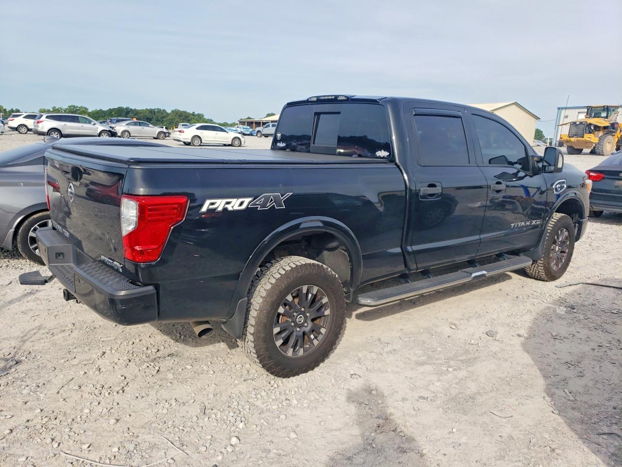 2018 NISSAN TITAN