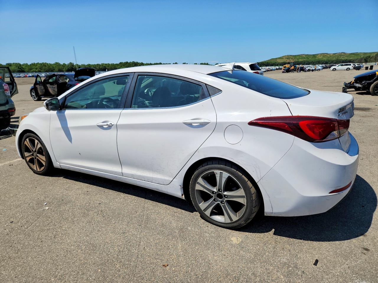 2015 HYUNDAI ELANTRA