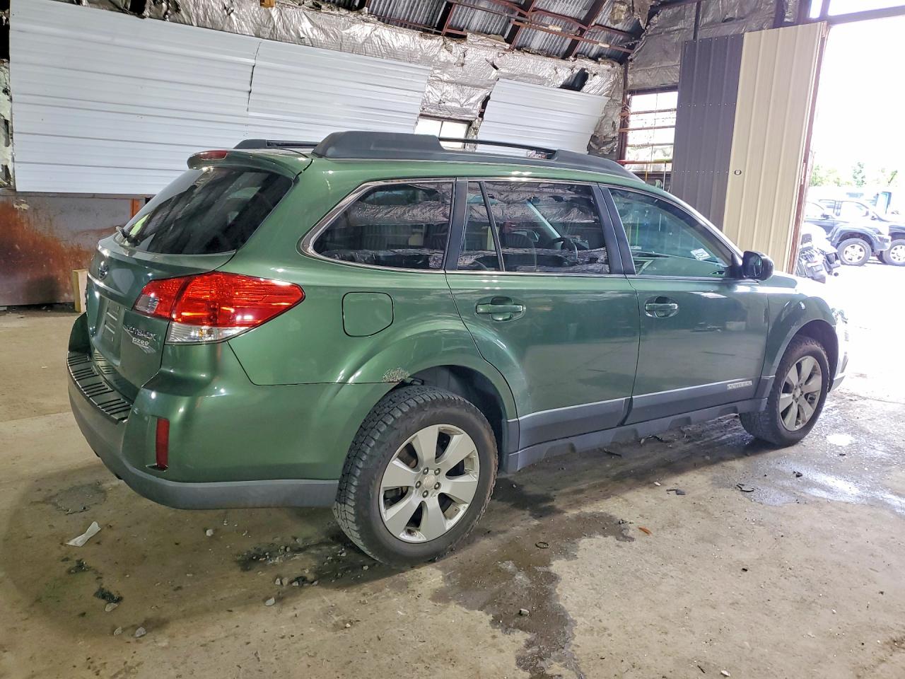 2010 SUBARU OUTBACK